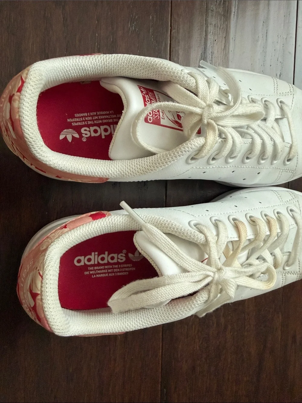 Adidas Stan Smith Boys 5.5 White Sneakers Pink Heel Tab Women’s 7.5 Equivalent - Picture 6 of 6